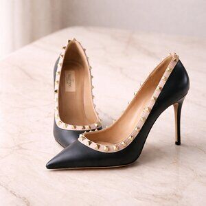 Valentino Garavani Rockstud Black Leather Pumps 38 Nude Trim Gold Stud 95mm Heel